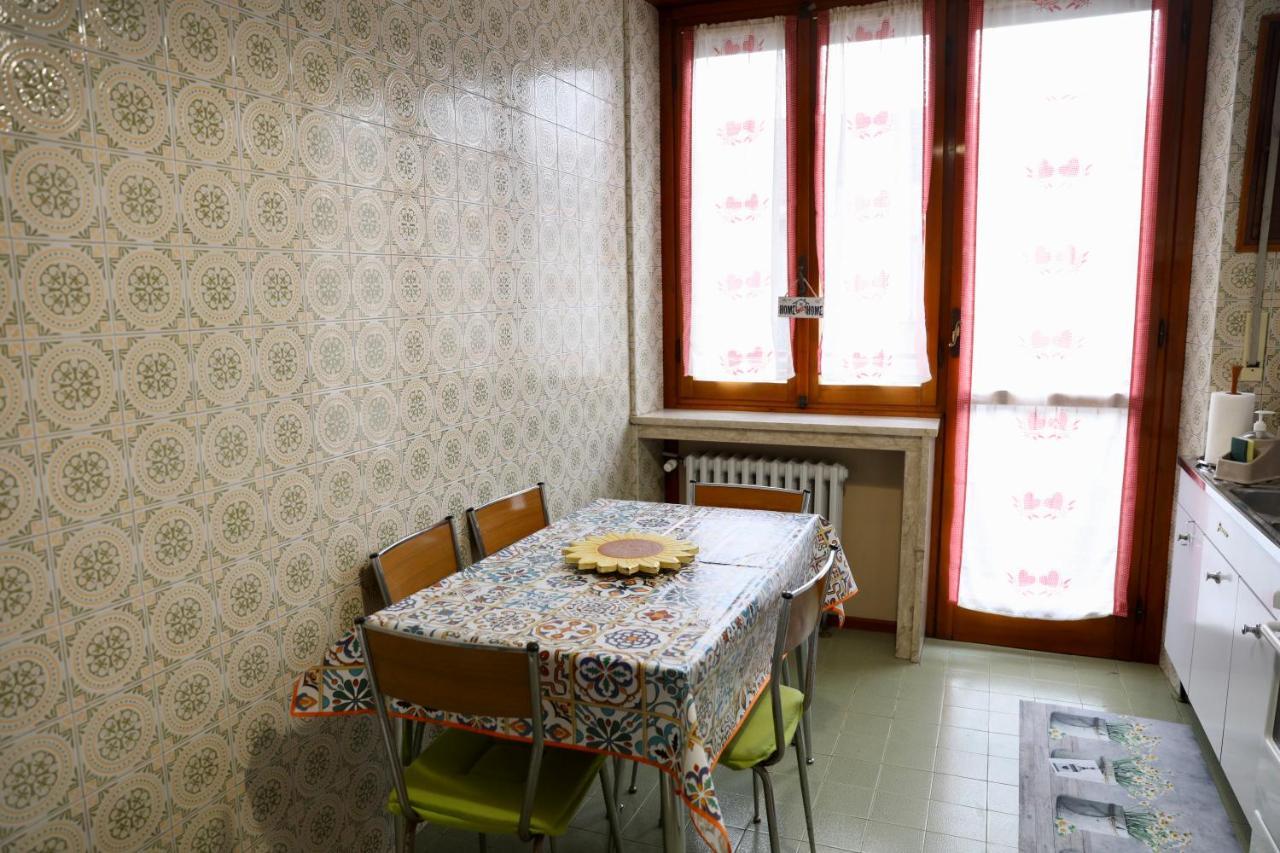 La Casa Dei Nonni - Ampio Trilocale Zona Lingotto Apartment Turin Ngoại thất bức ảnh